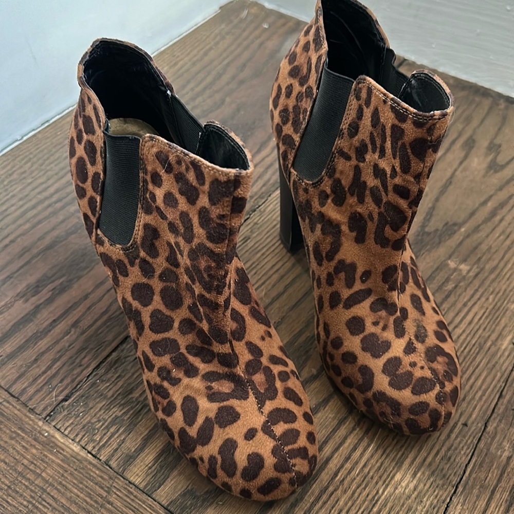Madden Girl Cheetah print heels Size 10
